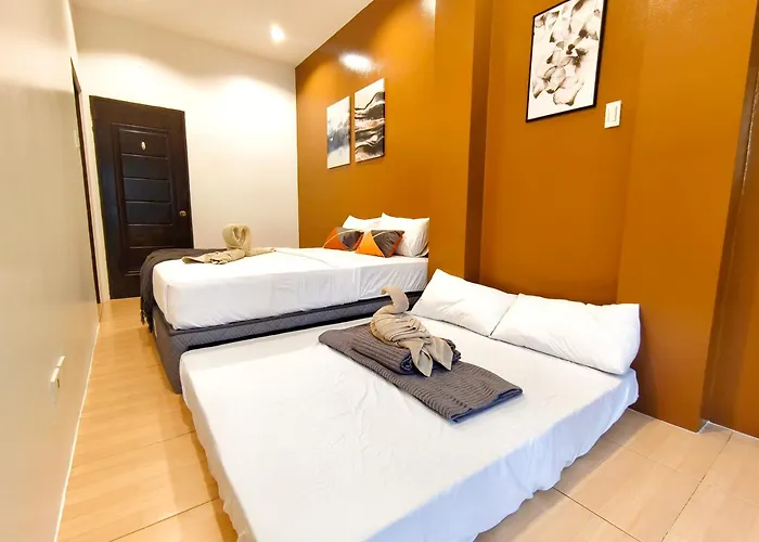 Townhouse 4br Unit 10 In La Guardia Near It Park Hébergement de vacances *