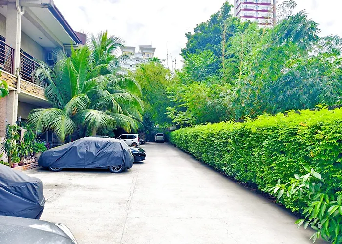 Townhouse 4br Unit 10 In La Guardia Near It Park Cebu