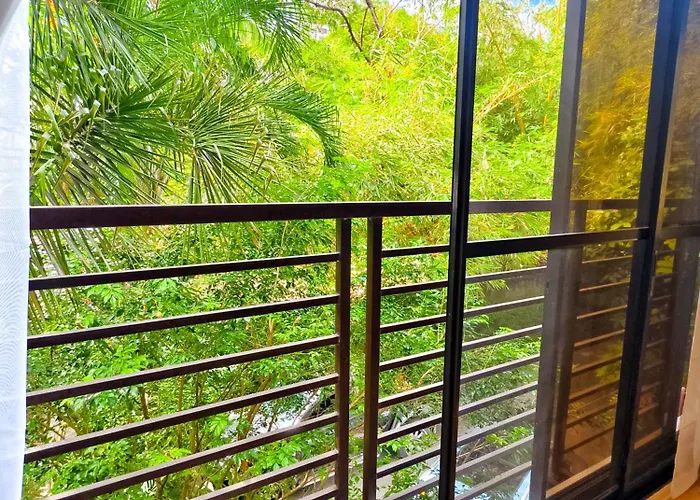 Townhouse 4br Unit 10 In La Guardia Near It Park *