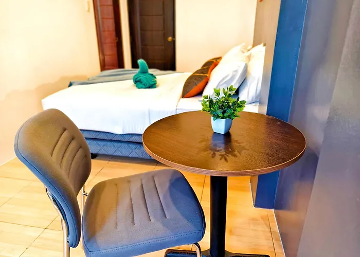 Townhouse 4br Unit 10 In La Guardia Near It Park * Cebu