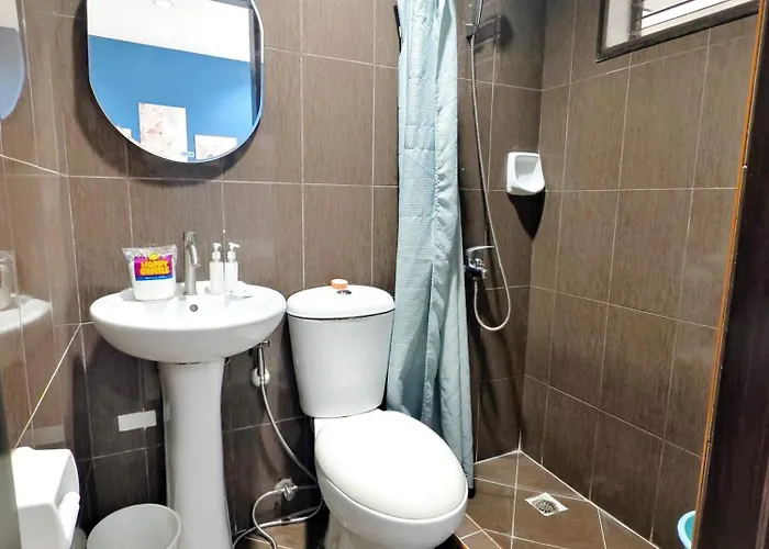 Townhouse 4br Unit 10 In La Guardia Near It Park Hébergement de vacances *