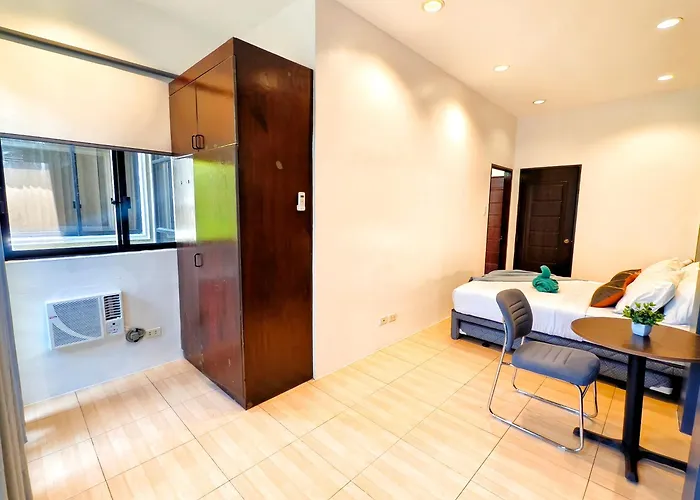 Townhouse 4br Unit 10 In La Guardia Near It Park Hébergement de vacances