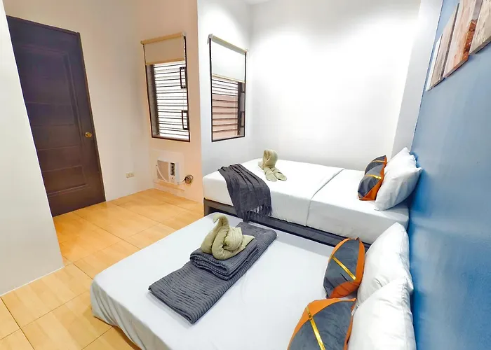 Townhouse 4br Unit 10 In La Guardia Near It Park Hébergement de vacances *