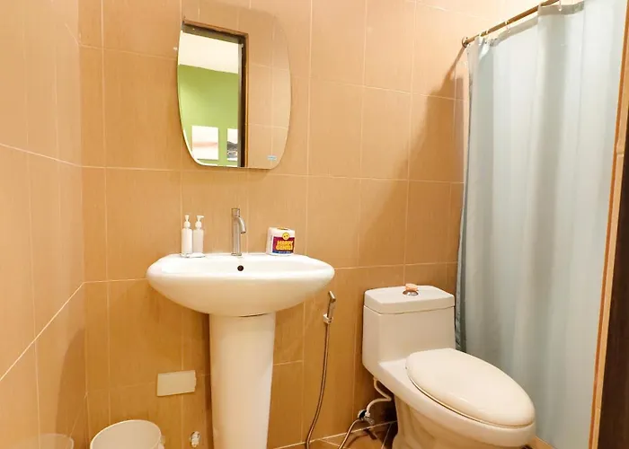 Townhouse 4br Unit 10 In La Guardia Near It Park Hébergement de vacances