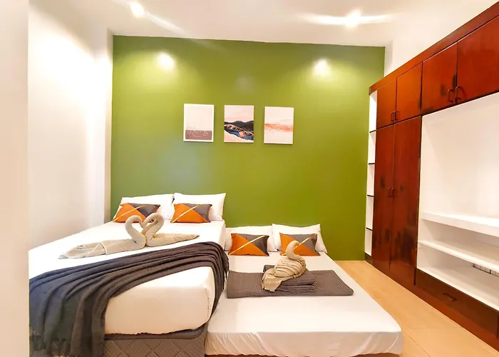 Hébergement de vacances Townhouse 4br Unit 10 In La Guardia Near It Park Cebu